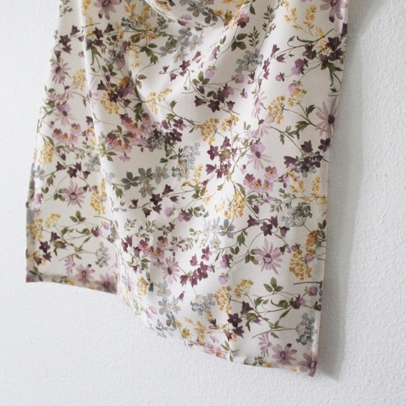 NWT Handmade Floral 18” x 18” Scarf L1045 - Picture 2 of 9